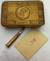 QUEEN MARY 1914 CHRISTMAS BRASS BOX WITH CARD & SILVER BULLET PENCIL
