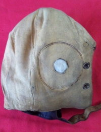 AUSTRALIAN ´Stagg´s´ Type ´B´ leather flying helmet. C, 1938-41. (Superb Condition)