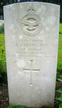 A SUPERB & RARE 156 Sqd "PATHFINDERS" REAR GUNNER  (SCHWEINFURT BALLBEARING RAID) OFFICER "CASUALTY" DISTINGUISHED FLYING CROSS, AIRCREW EUROPE & AFRICA GROUP OF 6. P/O ALFRED COLVIN D.F.C. 