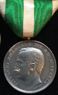 A Unique & Exceptional "Two Brother Officers" 1914-1915 trio assembly, To: Lt E.Russell. Notts & Derby Rgt. KILLED in ACTION 1st JULY 1916 & Paymaster Lt Commander G.H. Russell. R.N. 1911 Coronation, M.I.D. & Messina Earthquake medal.

