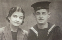 A HIGHLY EMOTIVE “TWO BROTHERS” R.A.F. & R.N. Double Casualty Group. The HUGHES Brothers of Abertillery, Wales.
Sgt F.A. HUGHES (RAF) K.I.A. 22.1.43 & W.J.E. HUGHES (RN)
K.I.A. 15.12.41.