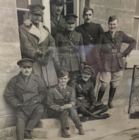 A SUPERB & IMPORTANT OX & BUCKS L.I. ROYAL FLYING CORPS-(PILOT),1915 Star Trio & WW2 Trio, R.A.F. (RADAR OFFICER),(M.I.D. x 3) inc Hugh Dowding 1940). WW1 Log Book & Superb photos & docs. Lt,W/Cdr Stanley H.Bird.