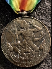 AN EXCESSIVELY RARE “THAILAND” (SIAM) ALLIED VICTORY MEDAL This medal is “the greatest of all the legendary WW1 items”.
Only 1,500 struck, of which this is an almost unobtainable and genuine example.